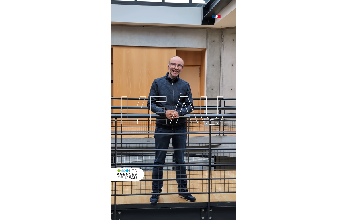 Afficher la vidéo Benoit Terrier - Expert en hydromorphologie fluviale [Pros de l'eau #2]